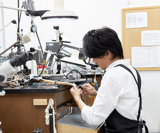 Đơn hàng chế tác kim hoàn tại Yamanashi, Nhật Bản 